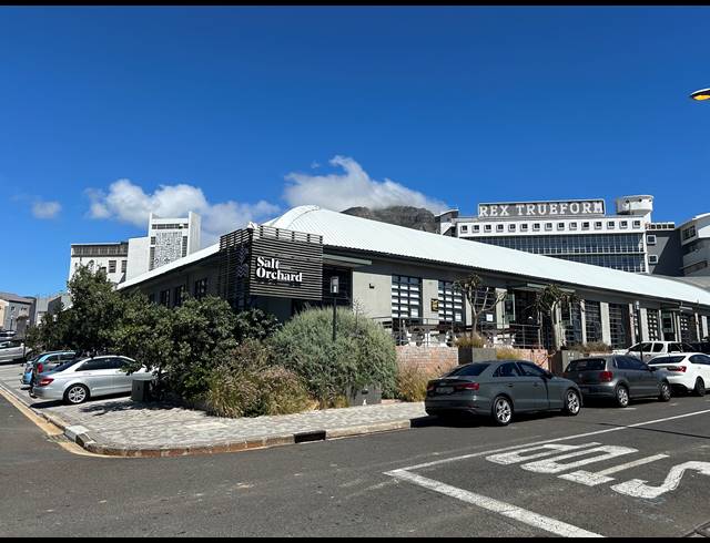 297M² BUILDING TO LET IN SALT RIVER